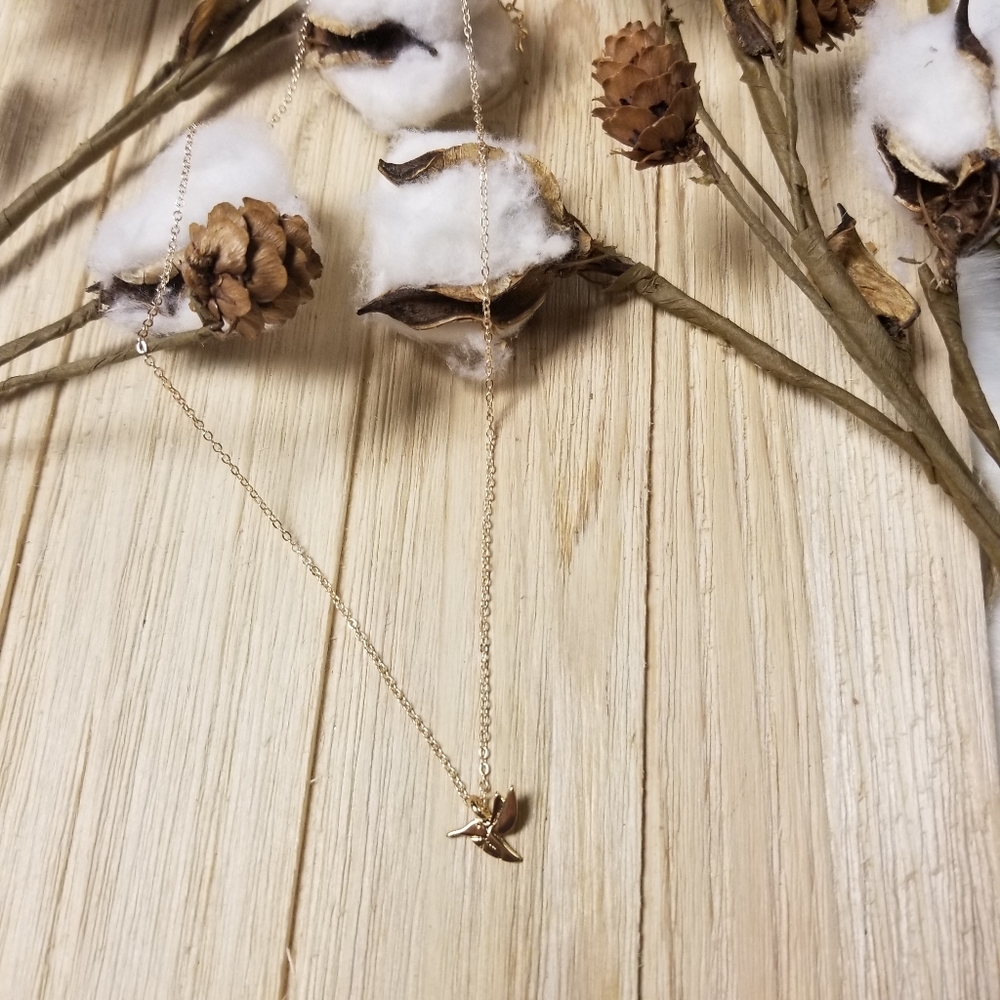 🕊Gorgeous Life is Beautiful Hummingbird Necklace - Picture 3 of 8